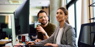 Due progettisti in ufficio semplificano la gestione amministrativa degli studi di progettazione con Fatture in Cloud