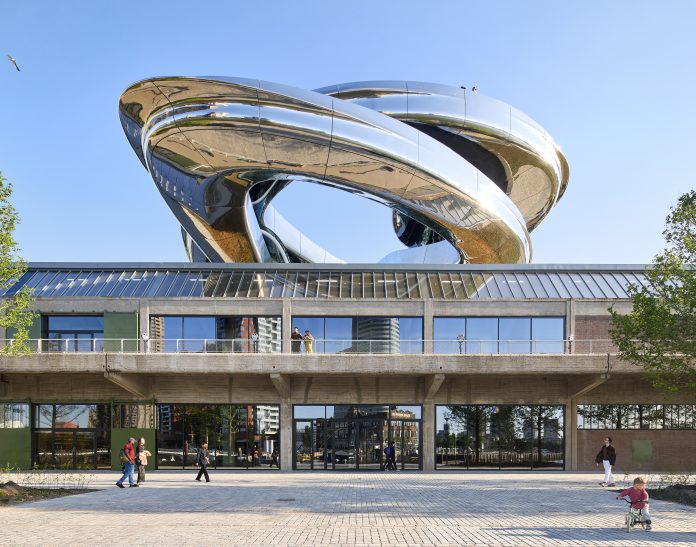 1 MAD Fenix_by Hufton_Crow