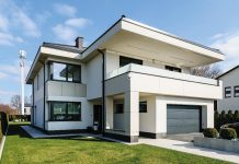 Abitare la luce naturale grazie a grandi superfici vetrate