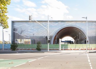 La più grande facciata personalizzata in gres in Australia