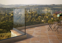 Sistema di parapetti in alluminio per balaustre in vetro logli saint gobain - defender