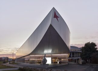 Un raffinato gioco di traslucenze