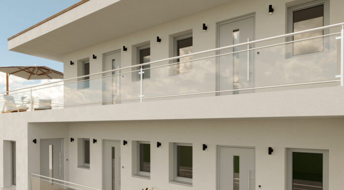 Sicurezza, isolamento e design per gli ingressi condominiali