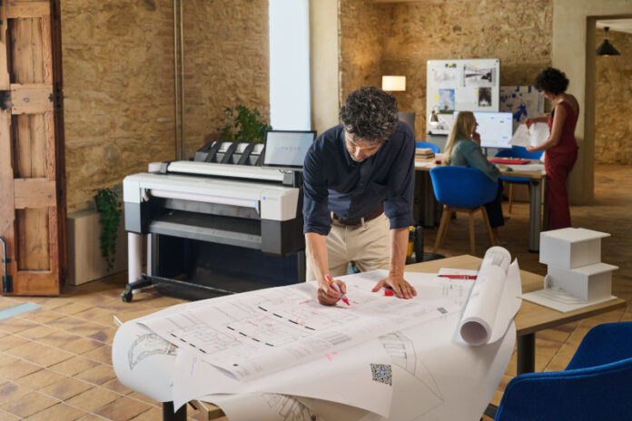 HP DesignJet T2600 MFP Plus Edition Build Connected - Lifestyle 09_7475152 hp
