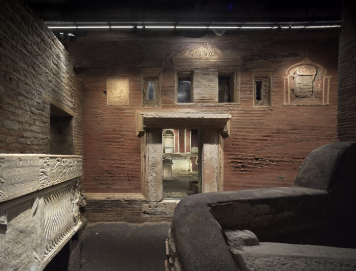 Zumbotel_ZL_2607_AC_IT_311704_Vaticano_Necropoli