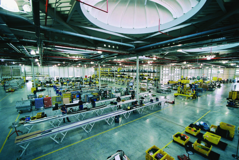 Telaio mobile per il trasporto e montaggio di sistemi per catene portacavi