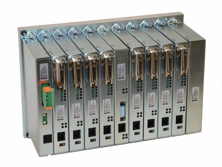 Azionamenti LinMot in soluzione  modulare multiasse M8050