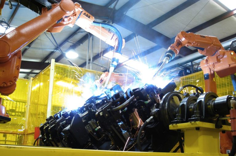 Uomini e robot, l’impatto sul lavoro