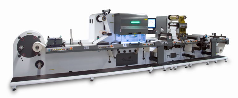 Sistema di trasformazione di materiali in bobina per i settori del packaging