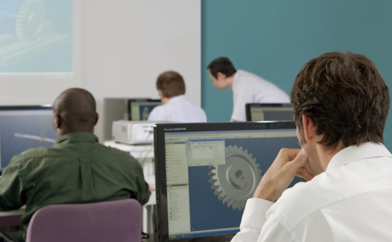 Più formazione per i professionisti più maturi. Lo dice KnowledgePoint