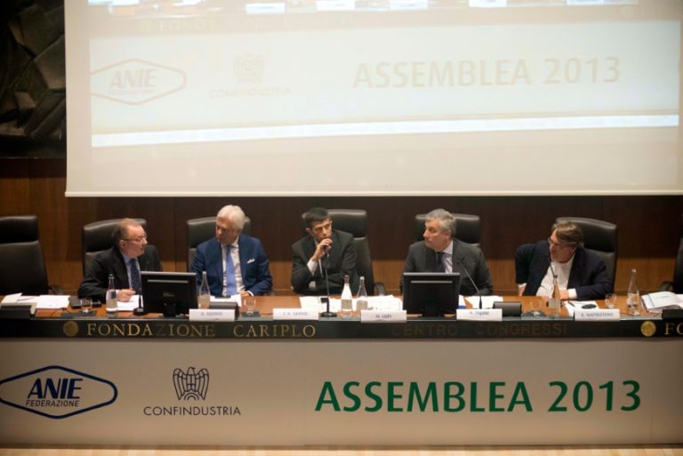 Programmare la crescita per l'industria elettrotecnica ed elettronica dopo un 2012 difficile