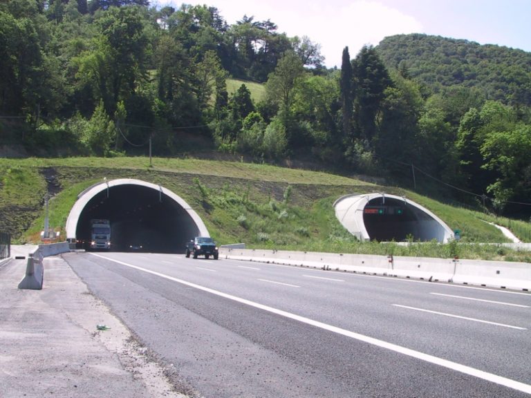 Gestione efficiente dei tunnel con i sistemi Abb