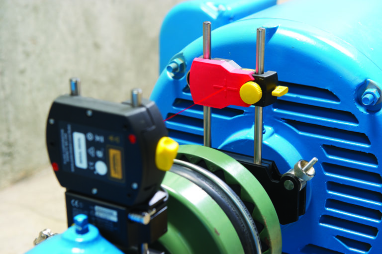 Strumento laser per allineamento alberi Fluke 830