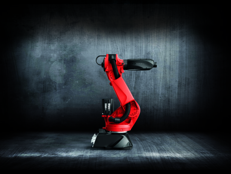 COMAU presenta RACER 999