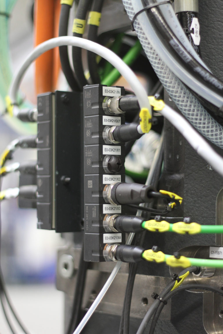 Qual è il modo più semplice per imbottigliare una mela?