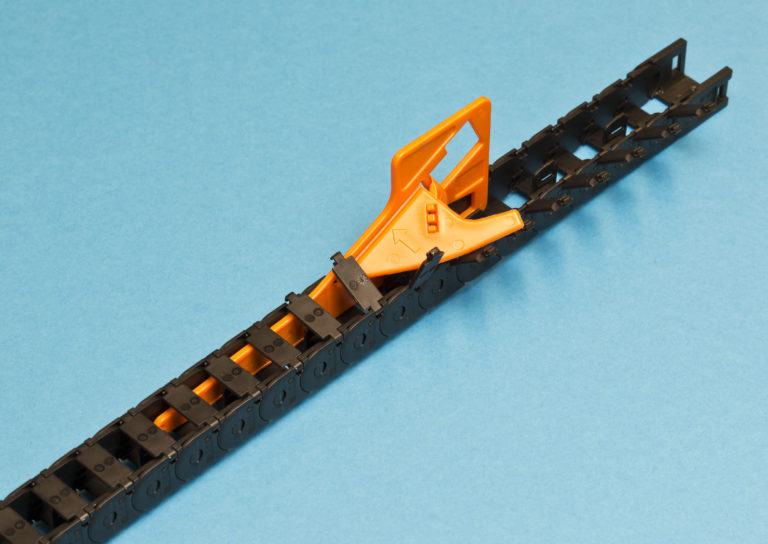 Dalla tecnologia lineare ai nuovi tribo filamenti 3D –  stampanti 3D realizzate con prodotti igus