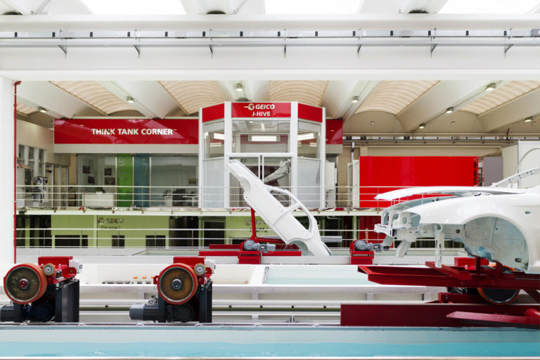 Geico conquista Nissan