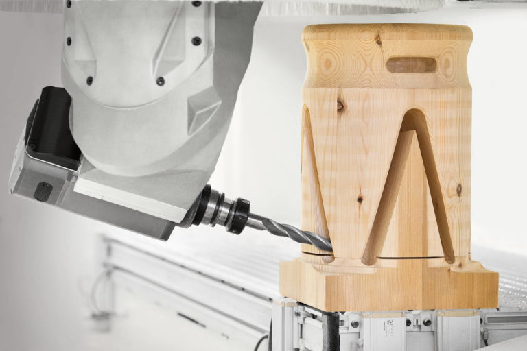 Nella “mini-fabbrica” del mobile con Scm Group