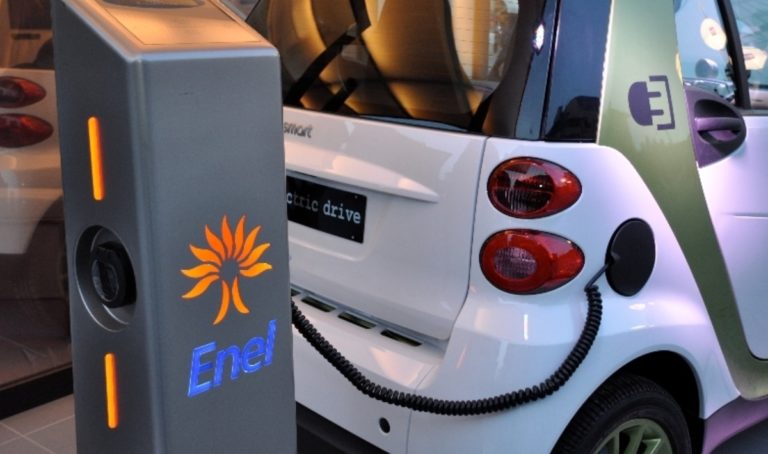 Le auto elettriche non sono ancora la soluzione all’inquinamento