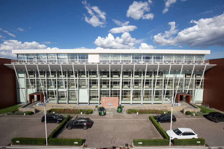 Sacchi e Sonepar insieme nella distribuzione elettrica in Italia 