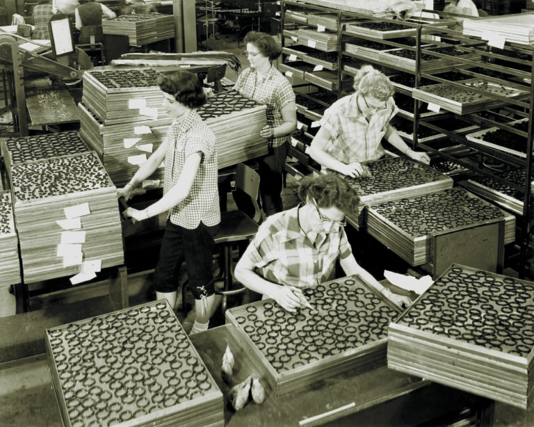 Cento, tondi tondi, per Parker Hannafin