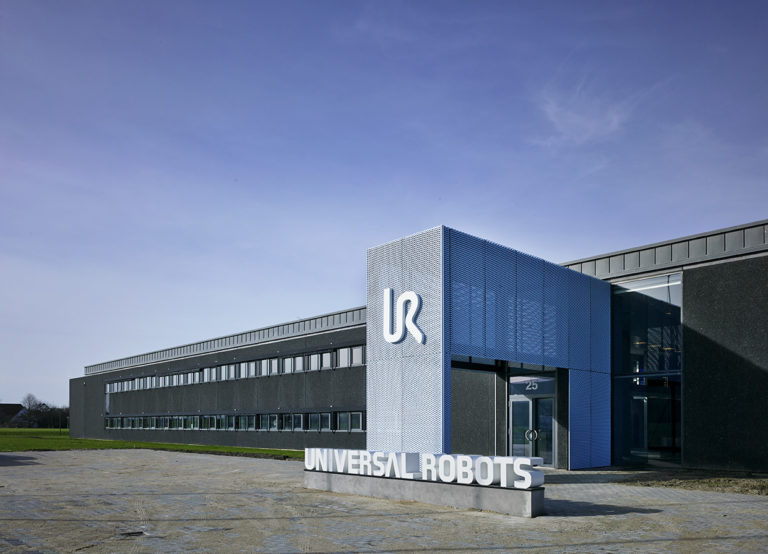 Universal Robots: continua la crescita a doppia cifra