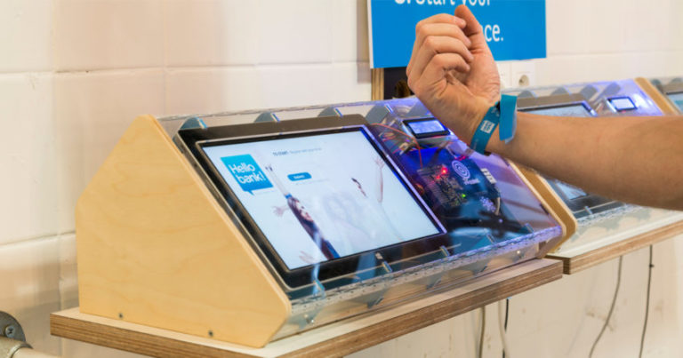 Tecnologie “phygital” per clienti iperconnessi