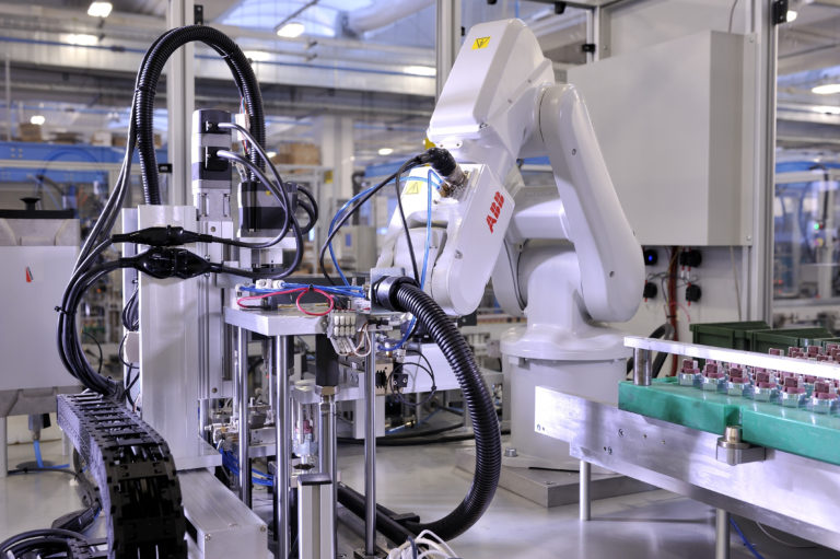 Marcatura laser robotizzata per l’identificazione e la tracciabilità dei sensori