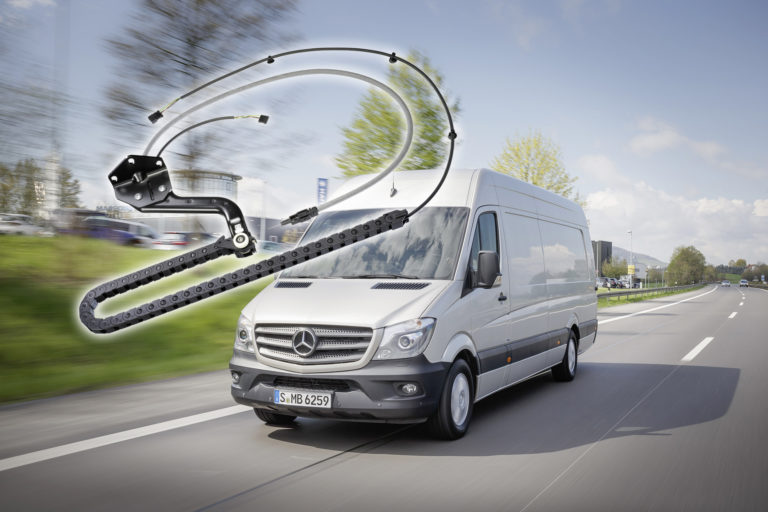 Sistemi portacavi Kabeltrax nei nuovi Minivan Mercedes Benz