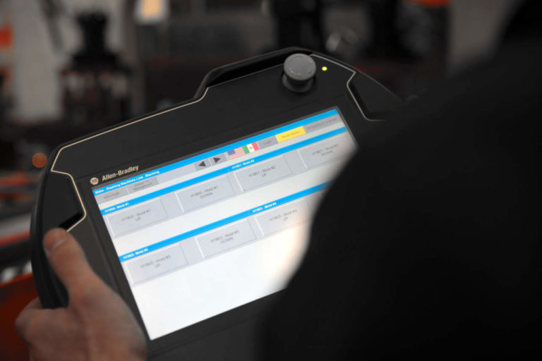 Rockwell Automation ha supportato Cosma nell'ingegnerizzazione del motion control