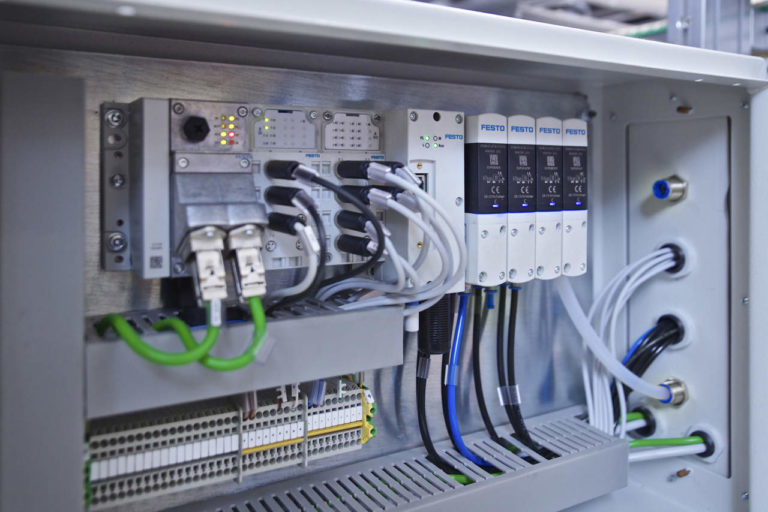 Con Festo Motion Terminal, l’alta moda diventa 4.0