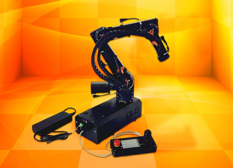 Robolink: il braccio robotico di igus compatto e low cost