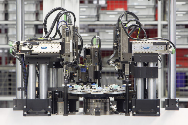 Tecnologia da 24V, il nuovo standard per l’assemblaggio meccatronico di Schunk
