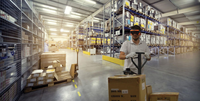 GlassUp firma smartglasses 100% Made in Italy