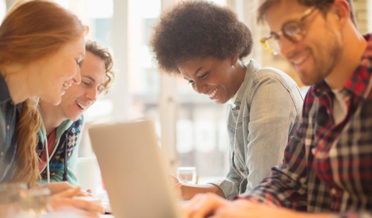 SAP aiuta i giovani a sviluppare le competenze digitali