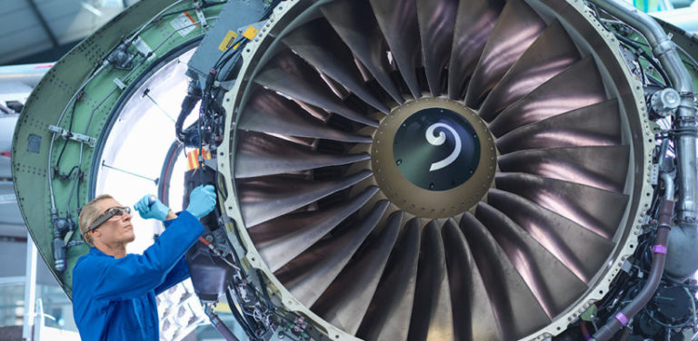 Toshiba, smart glass sempre più diffusi in ambito industriale