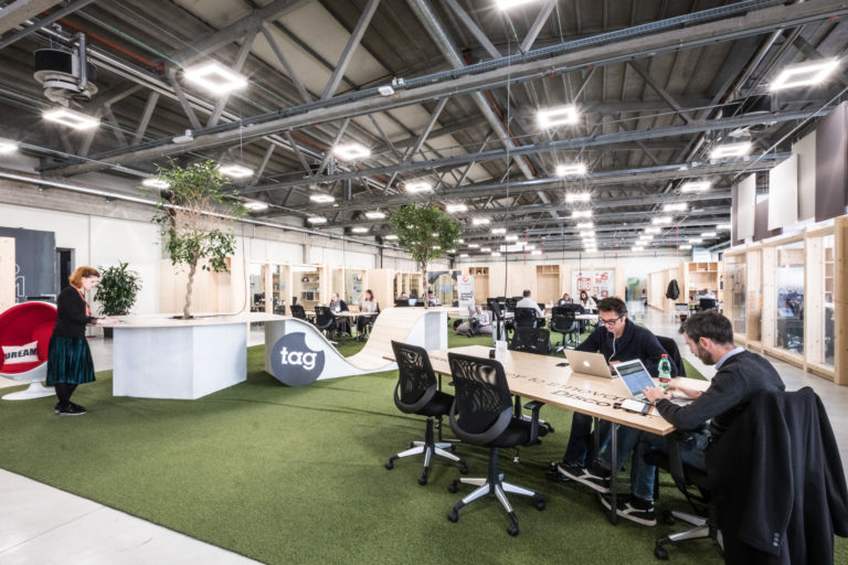 Digital skill con il soggetto al centro