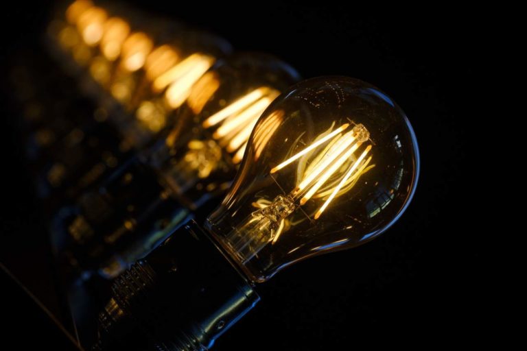 Rinviata al 2020 l’abolizione del mercato tutelato di luce e gas