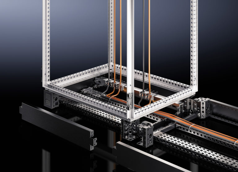 Sistema zoccolo VX per armadi di comando Rittal