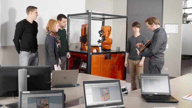 Due workshop sull’ultima versione del sistema operativo per i robot Kuka