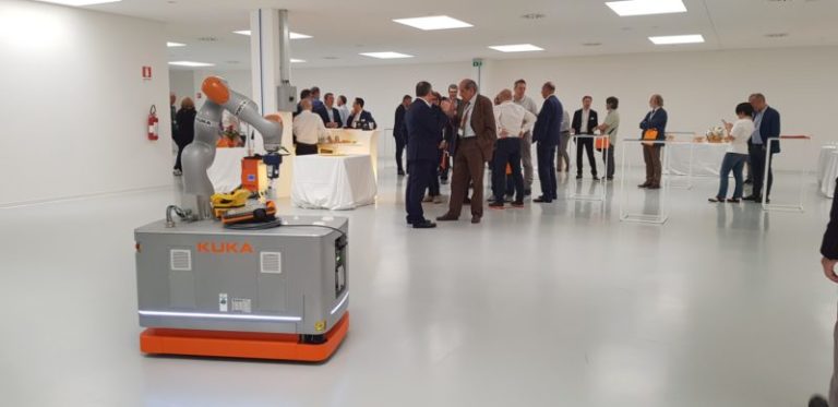 KUKA cresce e dà la parola ai clienti