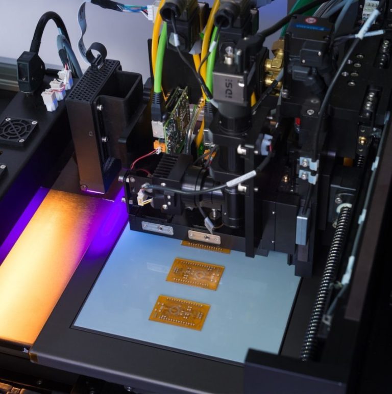 L’Istituto Italiano di Tecnologia adotta per primo in Italia la stampa 3D additiva per l’elettronica