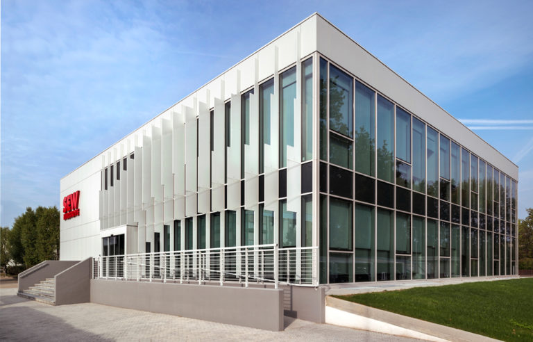 SEW-Eurodrive con l'Università Cattolica di Milano per un master in area Management