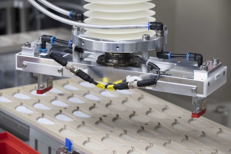 Robotica Omron per il settore medicale