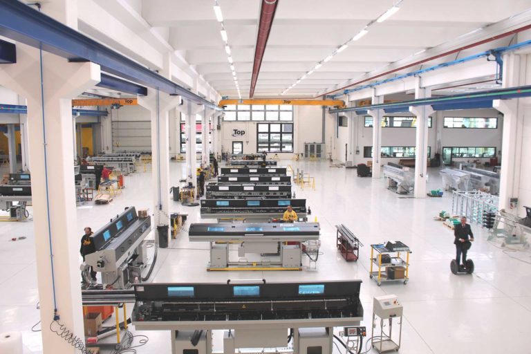 Migliorare le performance produttive grazie ai caricatori di barre automatici