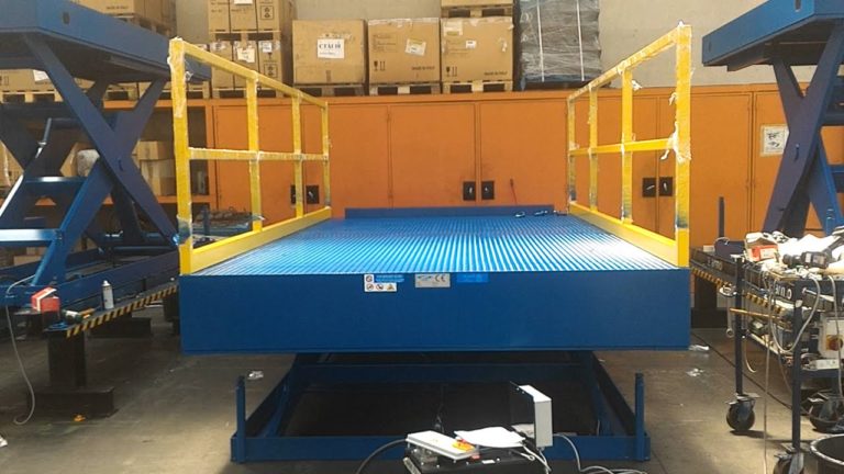 Piattaforma elevatrice industriale: modelli e caratteristiche
