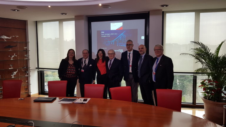 Startup innovative: fate largo, arrivano i manager