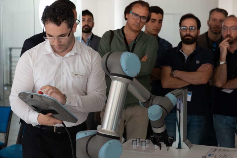Seminar in the Box: formazione alle imprese sui robot collaborativi