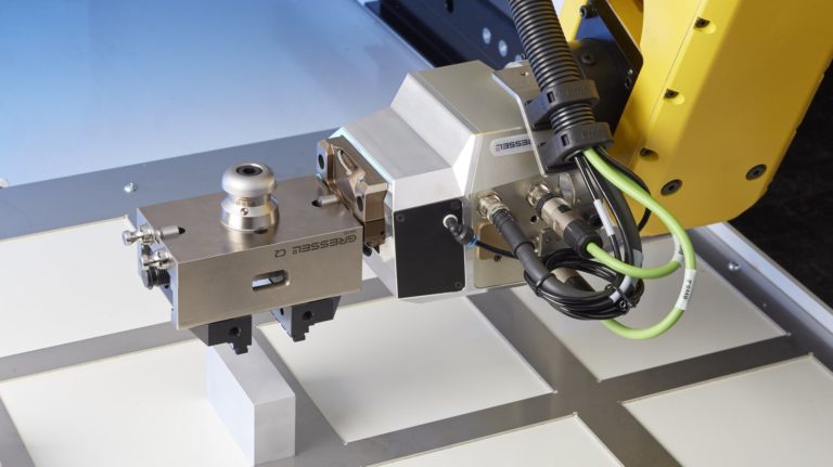 Schunk a MECSPE 2020 con R-C2, la morsa che rivoluziona l’asservimento della macchina utensile