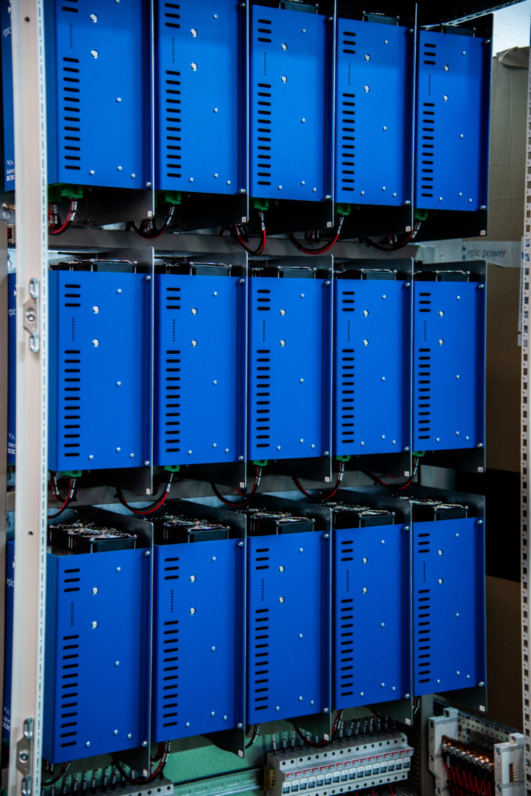 Convertitori bidirezionali DC/DC ad alta efficienza